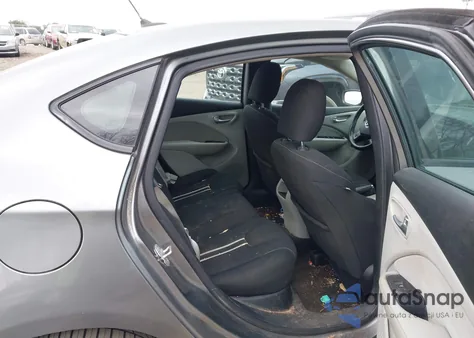 2013 Dodge Dart Sxt z USA, uszkodzony, nr VIN 1C3CDFBA8DD289593